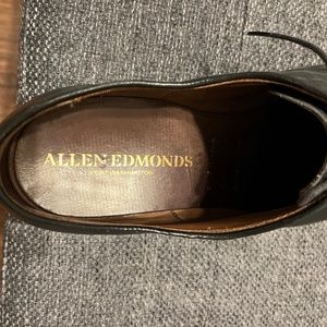 Mens Black dress shoes(Allen Edmonds)